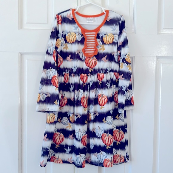 4 Fall Dresses & Necklace Bundle Size 8/9 - Picture 3 of 5